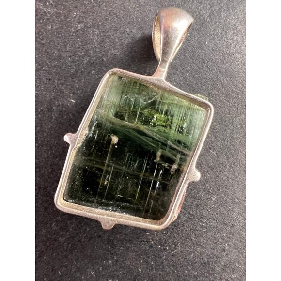 NEW Green teal tourmaline sterling silver pendant 3.16 grams - Picture 9 of 13